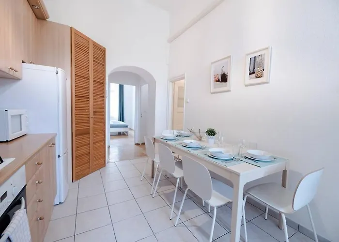 Appartement Excellent Location Lovely With Ac *
