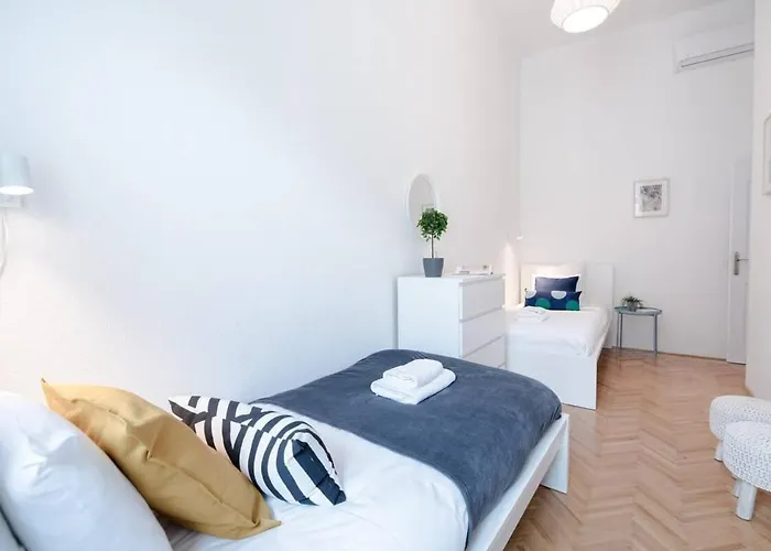 Appartement Excellent Location Lovely With Ac *