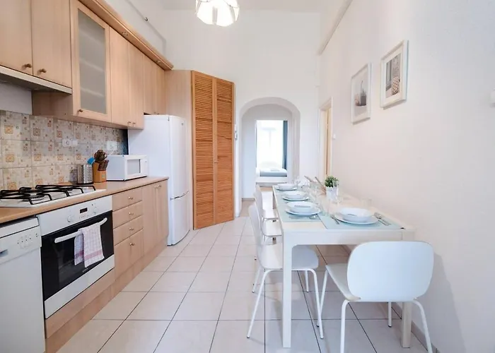 Appartement Excellent Location Lovely With Ac Boedapest