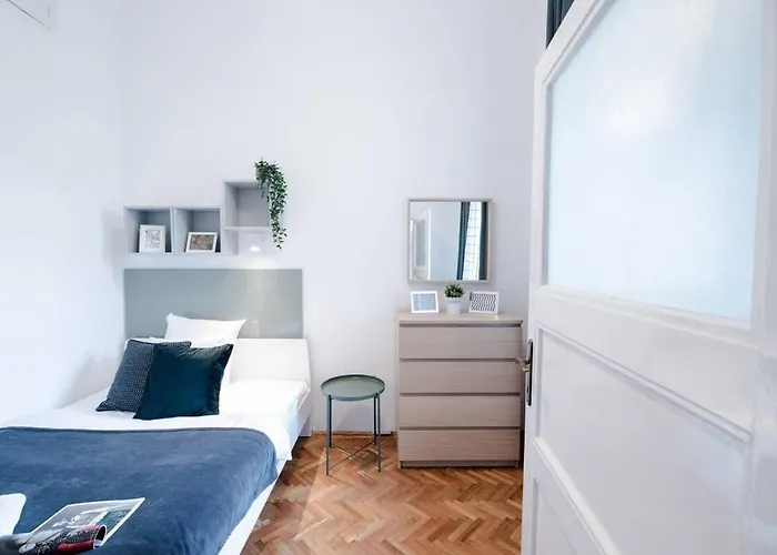 Excellent Location Lovely With Ac Appartement Boedapest