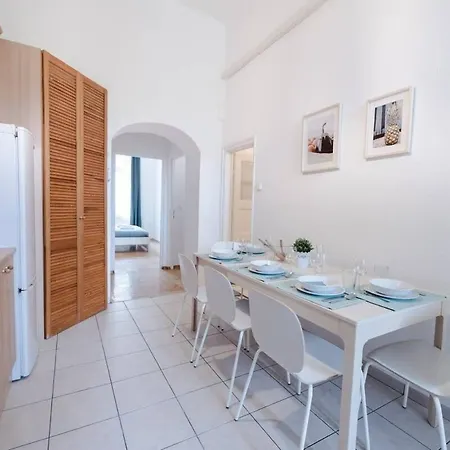 Apartment Excellent Location Lovely With Ac *