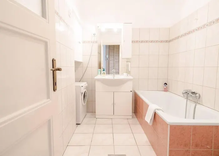 דירה Excellent Location Lovely With Ac בודפשט